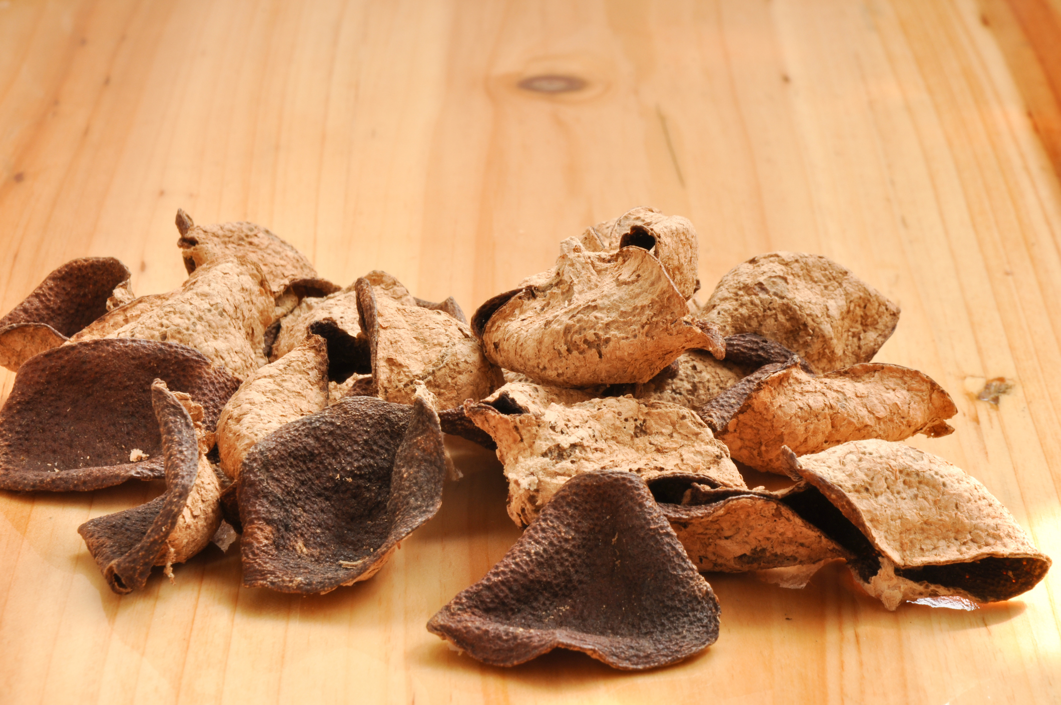 陳皮水是將乾燥的橘子皮泡製或煮製而成的飲品，因其獨特的香氣與多種健康益處而廣受歡迎。