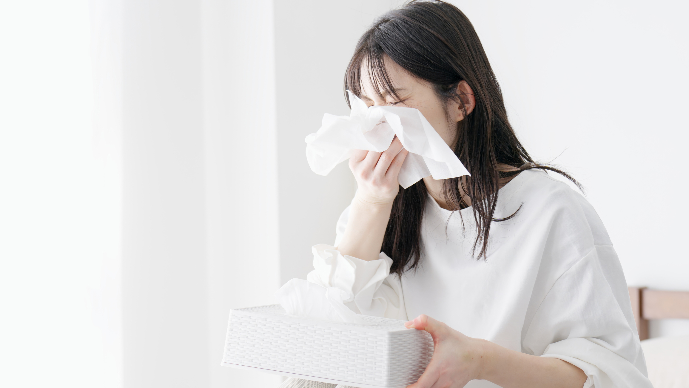 想透過日常保養改善流鼻水,可採取生理食鹽水沖洗鼻腔、正確擤鼻、保持環境清潔與濕度,並確保充足休息,從根本上減少不適。
