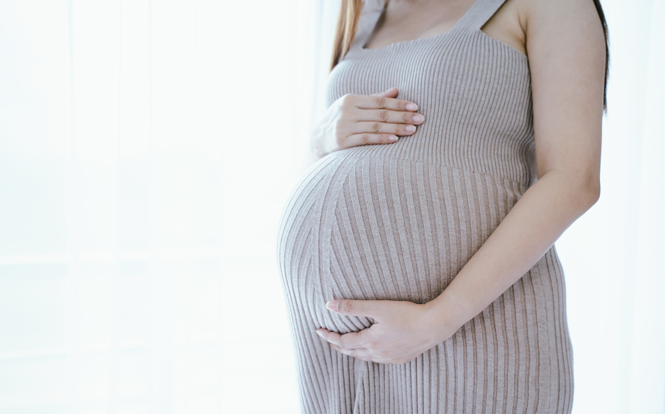 容易缺乏維他命B6的族群,主要包括飲食不均衡者(如外食族、偏食或高蛋白飲食者)、長期飲酒者、消化功能不佳者,以及需求量增加或吸收效率下降的孕婦、哺乳期女性和銀髮族。