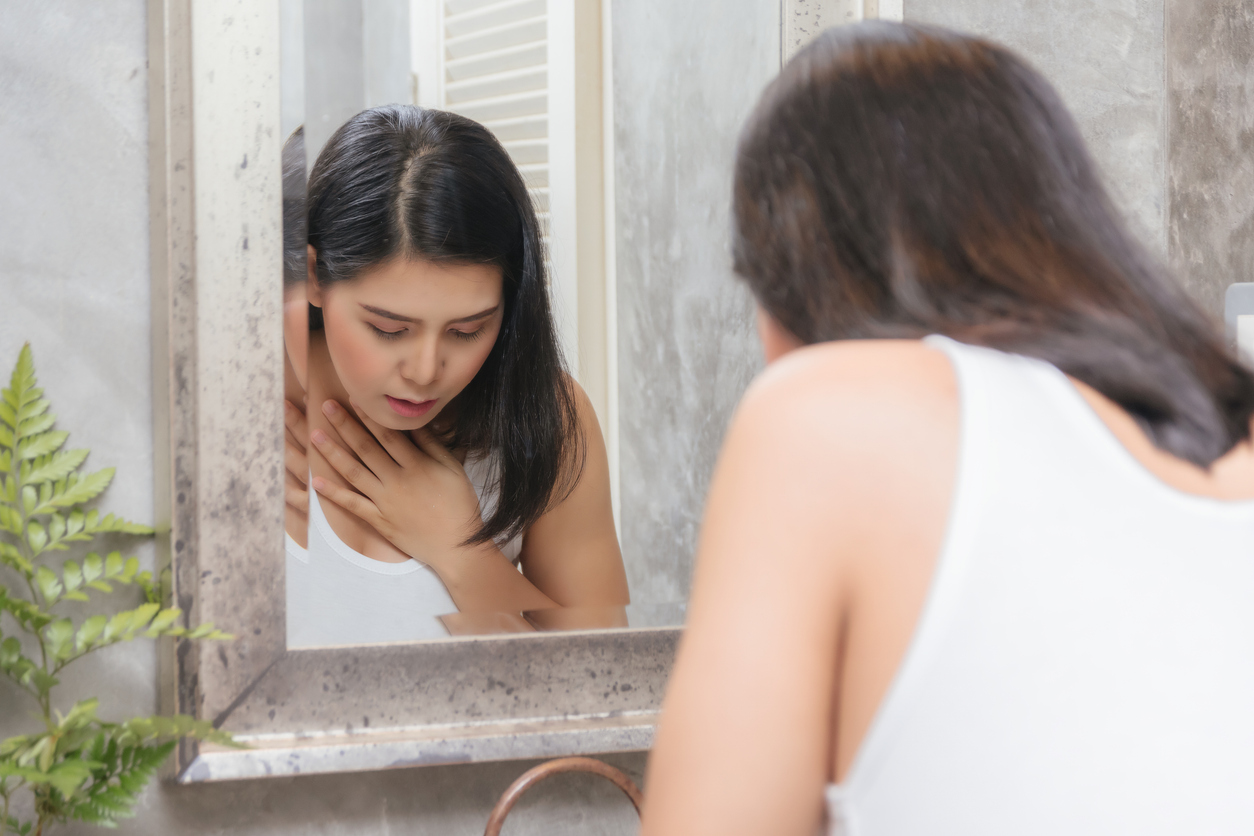 雖然維他命B6適量攝取安全,但若長期每天攝取超過 80∼100 毫克,可能導致周邊神經病變等神經系統副作用(如手腳麻木、刺痛),並可能引起噁心或胃部不適。