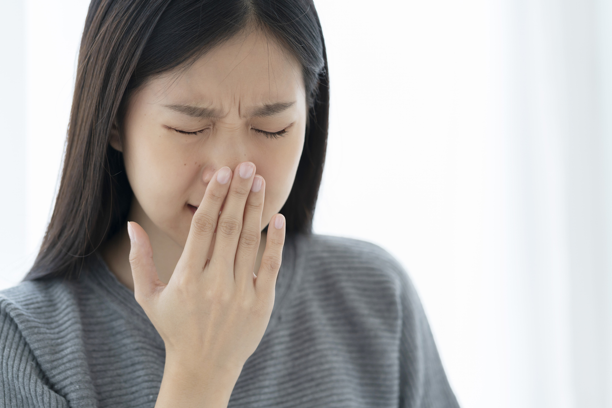 輕微鼻水倒流通常在數天至兩週內好轉,但若症狀持續超過三週、伴隨發燒、黃痰或嚴重影響生活,應盡早就醫。