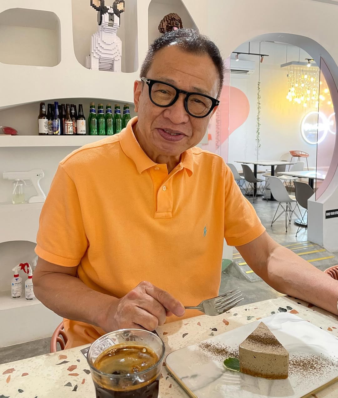 資深演員許紹雄先生不幸離世的消息,以及有報導指其病因或與腎癌相關,引起了公眾對腎臟健康及相關癌症的高度關注。