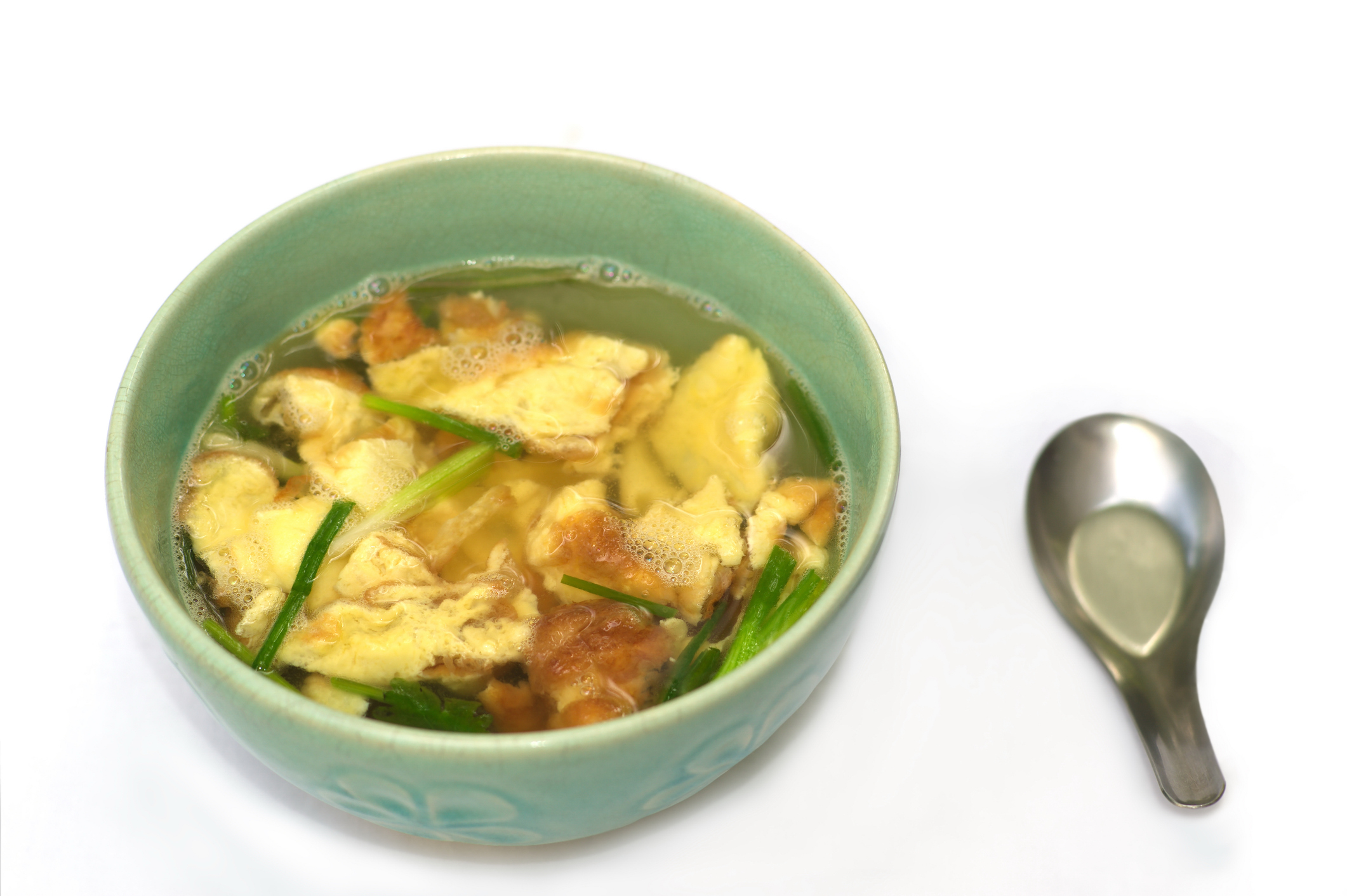 薑絲雞蛋湯有暖身體、暖宮止痛、促進血液循環的功效，尤其對虛寒體質者特別有幫助。