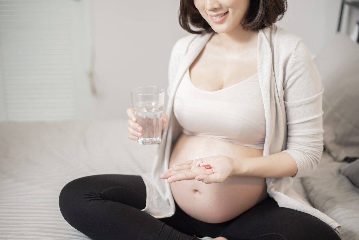 孕婦與哺乳期婦女由於需要支持自身及胎兒/嬰兒的成長發育,對維他命B2的需求量會自然增加,因此是需要特別注意補充的族群之一。
