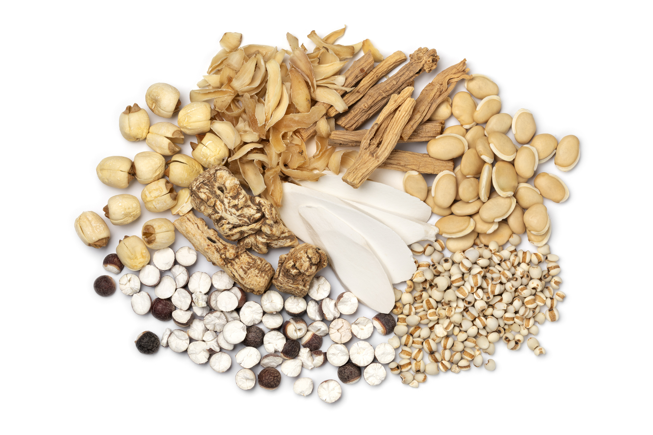 蓮子可搭配百合、麥冬來安神助眠、滋陰潤肺，搭配芡實、茯苓、山藥組成四神湯來健脾祛濕，或搭配百合、薏米來清熱排毒、養顏美容，但建議特殊體質者應先諮詢中醫師。