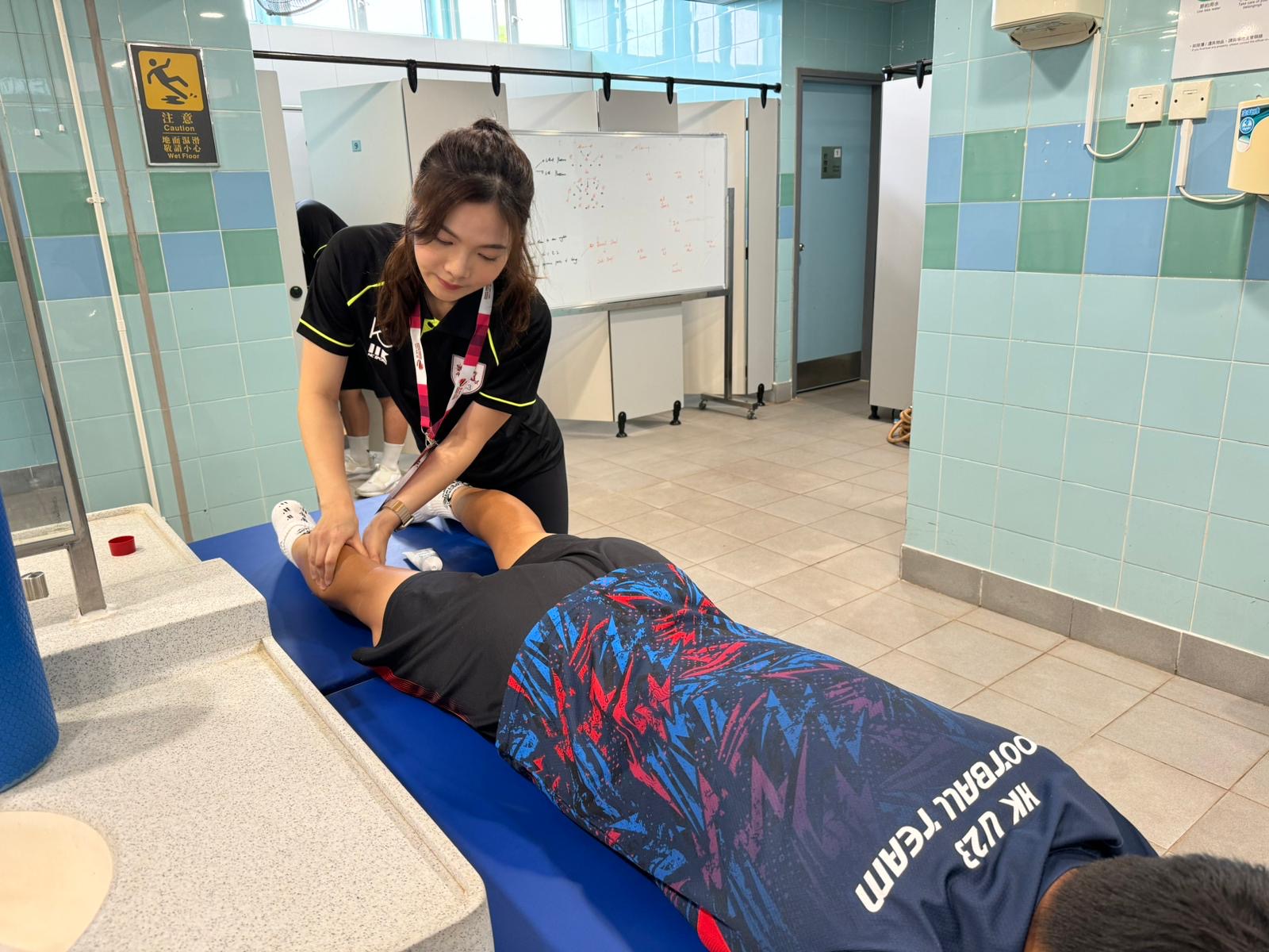 對她而言，每日面對不同的病人既是挑戰，也是認識新朋友的過程 。