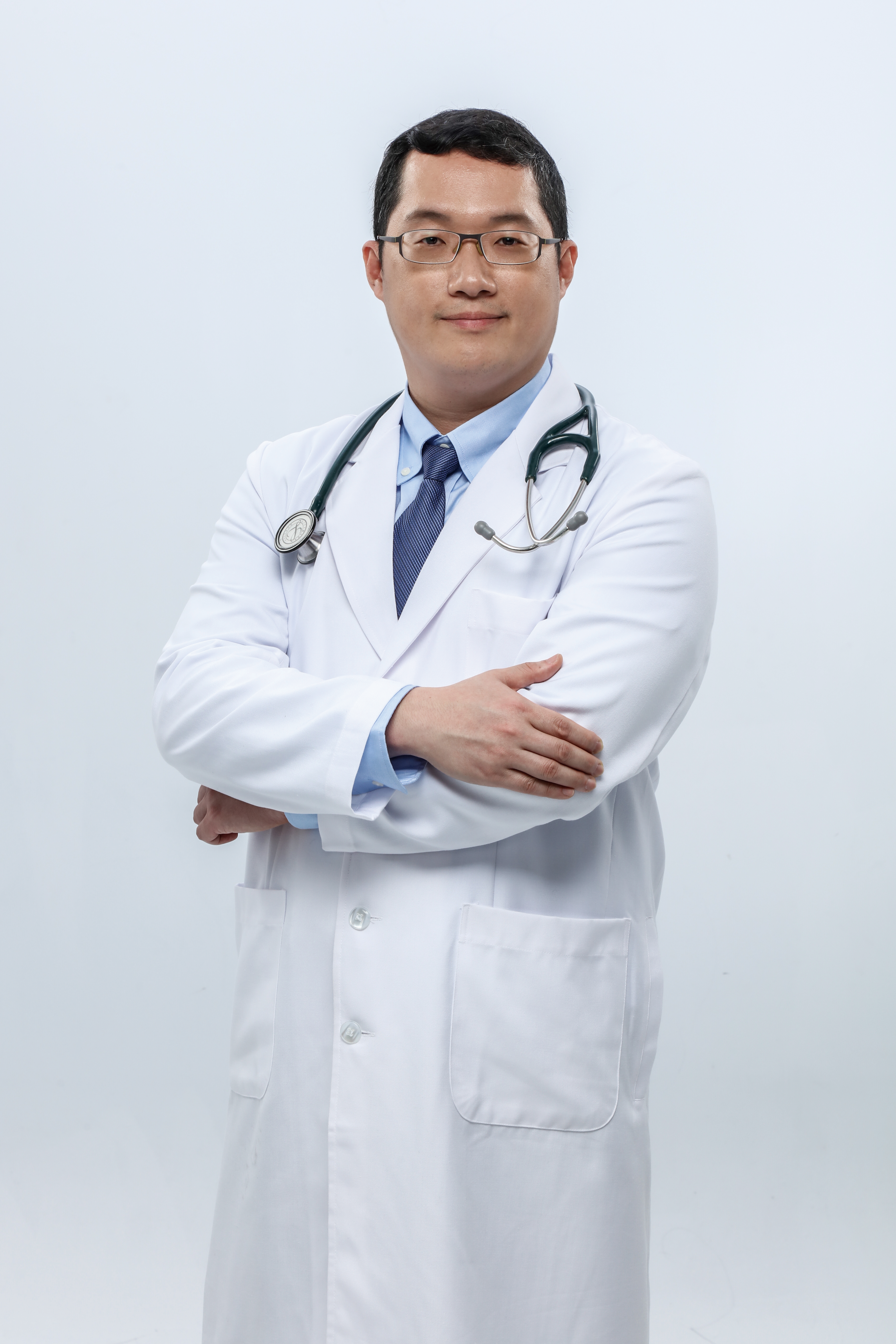 台灣註冊耳鼻喉科醫生王曜庭