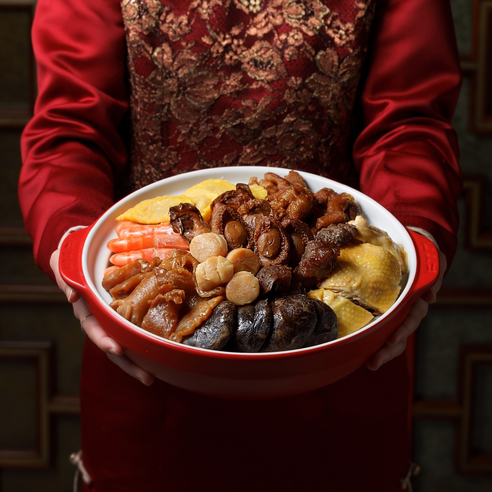 米芝蓮星級香宮盆菜。